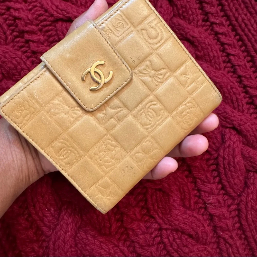 Authentic Chanel Icon Line Leather Wallet - Picture 3 of 8